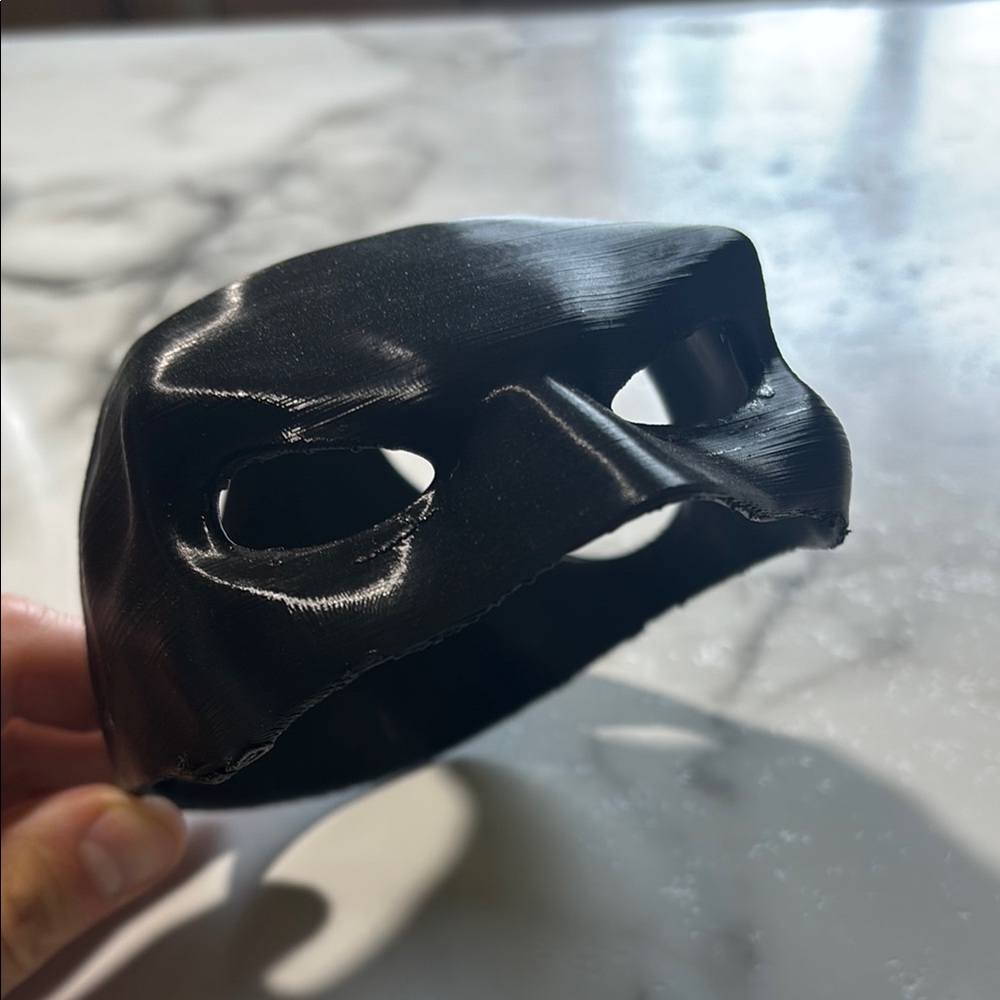 Batman Cat Mask - Picture 2 of 4